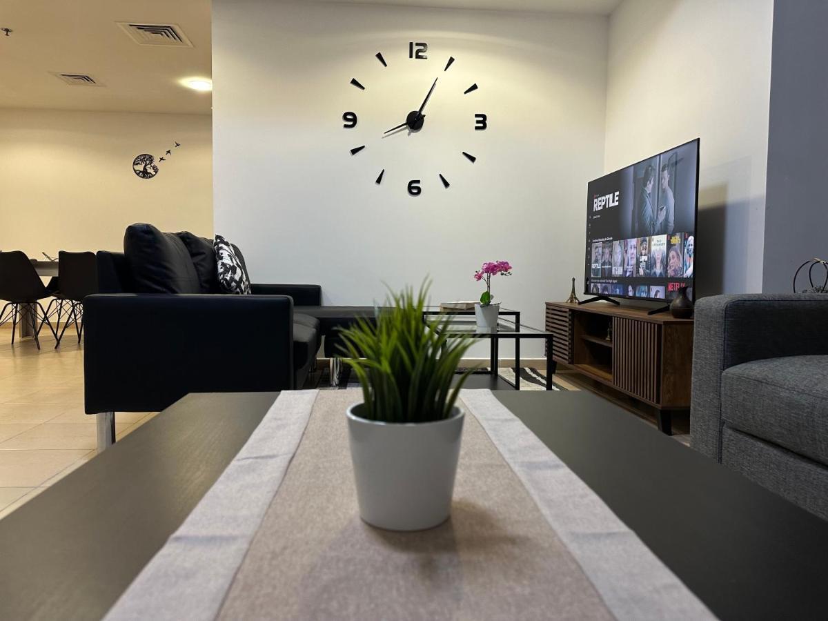 Moonlight Hostel Jbr - 2Min Walk To Jbr Beach - Gym - 2Min Metro Station - Poll Dubai Eksteriør bilde