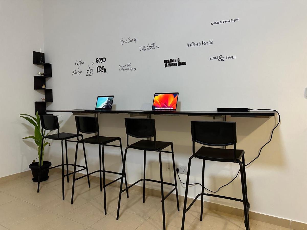 Moonlight Hostel Jbr - 2Min Walk To Jbr Beach - Gym - 2Min Metro Station - Poll Dubai Eksteriør bilde