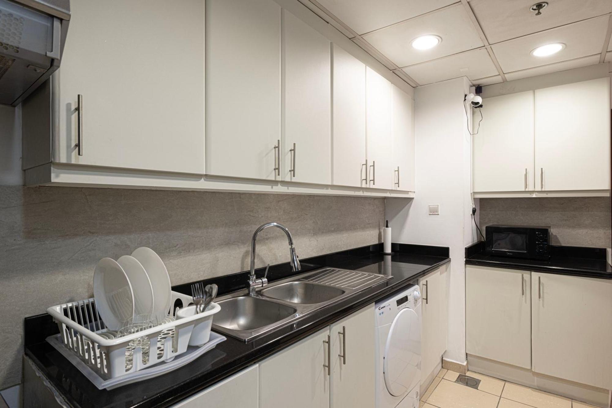 Moonlight Hostel Jbr - 2Min Walk To Jbr Beach - Gym - 2Min Metro Station - Poll Dubai Eksteriør bilde
